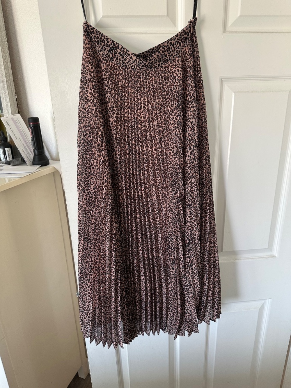 FARM RIO Pleated Leopard flowy Skirt.maxi Like new - Picture 2 of 6